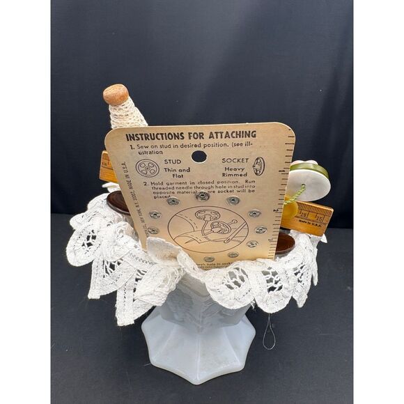 All Vintage Sewing Assemblage Sewing Room Seamstress Gift Decor - Picture 6 of 7